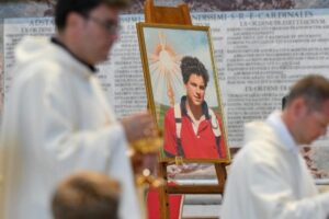 Carlo Acutis: novo App dedicado aos milagres eucarísticos e ao jovem santo