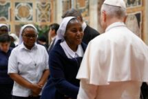 Leão XIV: a vida consagrada se sustenta na Eucaristia e na missão