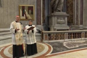 Uma nova Via-Sacra na Basílica de São Pedro pelo IV Centenário da dedicação