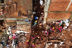 A proximidade de Leão XIV às vítimas das enchentes em Minas Gerais