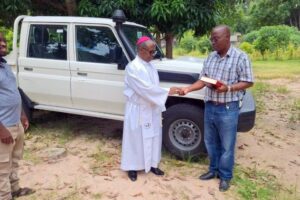 Moçambique: Santuário de Meconta recebe viatura doada por fundação pontifícia