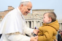 Papa: a Igreja é humana e divina, sinal visível da ação de Cristo na história