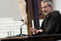 Pasolini: o barulho das guerras encobre o bem, mas a força humilde do amor gera paz