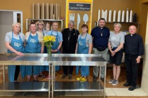 Ucrânia: sob ataques de drones, cozinha social é mantida com apoio do Papa