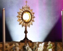 “24 horas para o Senhor”: igrejas abertas para oração e confissão