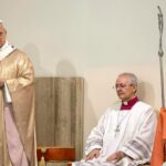 O Papa: Deus doa sempre luz e esperança e aqueles que o invocam devem buscar a paz