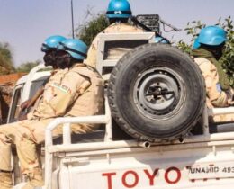 Cresce o mercado de armas no mundo. Não se conhece a situação em África