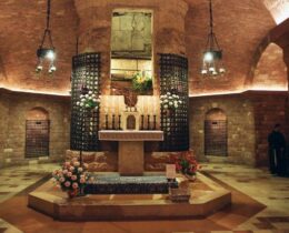 Túmulo de São Francisco: um silêncio cheio de presença