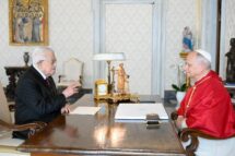 Conversa telefônica entre o Papa e Abbas, renovado compromisso com a paz