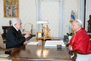 Conversa telefônica entre o Papa e Abbas, renovado compromisso com a paz