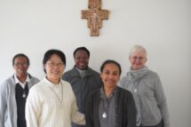 Em Paris, a missão das “mulheres de oração” junto a vizinhos muçulmanos