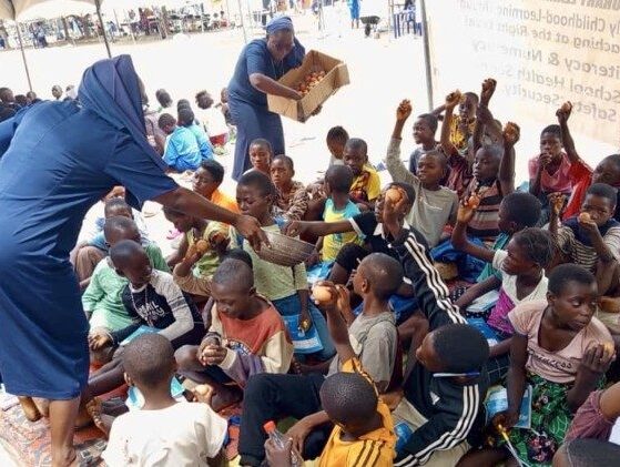 Nigéria: as sementes de esperança lançadas em campos de deslocados internos