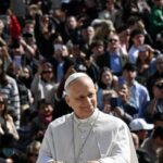 Papa: na Igreja, a hierarquia existe em função do serviço, não do poder