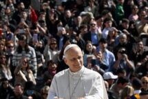 Papa: na Igreja, a hierarquia existe em função do serviço, não do poder