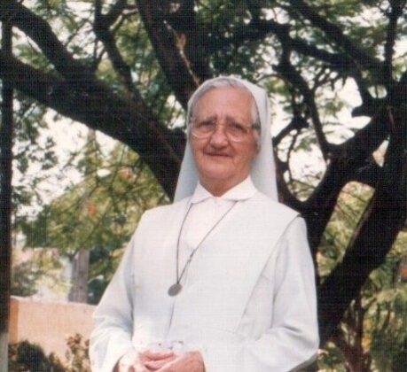 Vaticano reconhece validade jurídica da fase diocesana da causa de Irmã Adélia