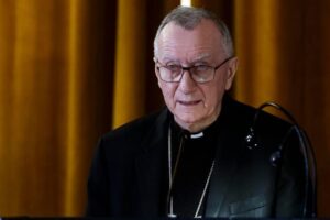 Cardeal Parolin: é preciso pôr fim à insensatez da guerra; a Páscoa é a festa da paz
