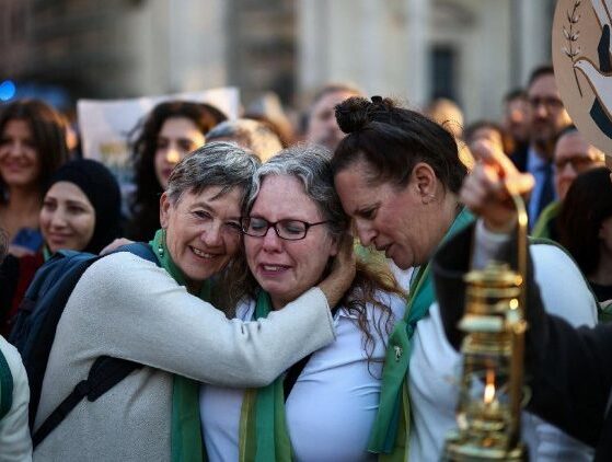 Oriente Médio: mães palestinas e israelenses marcham pela paz em Roma