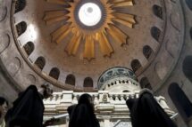 Ao embaixador de Israel, Parolin lamenta incidente no Santo Sepulcro