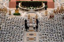 Papa na Missa do Crisma: renovar o “sim” a Jesus exige unidade para trazer a paz