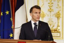 O presidente francês Macron encontra o Papa no Vaticano no dia 10 de abril