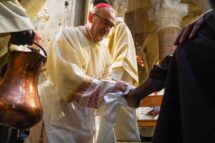 Pizzaballa na Missa do lava-pés: “estamos aqui para celebrar a vida”