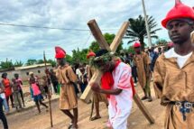 Angola. Sexta-feira Santa marcada pela cruz que renova a esperança e chama à reconciliação
