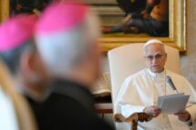 Leão XIV: Deus não abençoa conflitos e seus discípulos não apoiam quem lança bombas