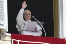 Papa: a fé deve ser alimentada com a Eucaristia todos os domingos, em comunidade