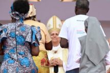 Papa celebra missa em Luanda: superar divisões para construir a esperança do futuro