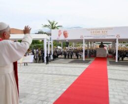 Papa: verdade não se fabrica, não se manipula, se acolhe e se busca com humildade