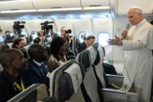 Papa: em Angola, a Igreja cresce e pode ajudar a promover os direitos de todos