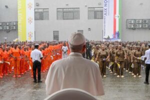 Leão XIV na prisão de Bata: a verdadeira justiça investe na dignidade das pessoas