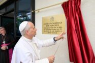 Em Mongomo, Leão XIV inaugura Escola Tecnológica “Papa Francisco” para jovens