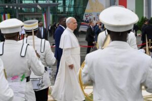 Leão XIV deixa a Guiné Equatorial, concluindo viagem à África