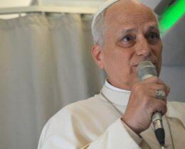 Papa: como pastor, não posso ser a favor da guerra; há muitos mortos inocentes