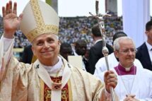 Papa se despede da África, um tesouro com histórias de alegria e sofrimento