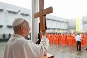 Papa volta a condenar a pena de morte e se une a quem luta pela abolição da prática no mundo