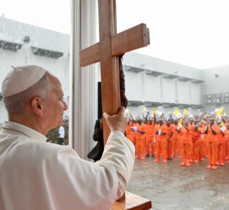 Papa volta a condenar a pena de morte e se une a quem luta pela abolição da prática no mundo