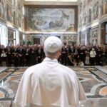 O Papa: missão evangélica e iniciativas tangíveis para promover a paz