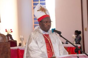Moçambique, igreja incendiada por jihadistas