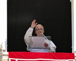 Leão XIV no Regina Caeli: a fraternidade e a paz são o nosso destino