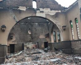 “Deus não é de ódio”: Dom Inácio Saúre reage à destruição de missão católica em Cabo Delgado