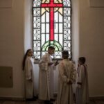 Terra Santa, do sinal da cruz vem a força e a esperança do cristão