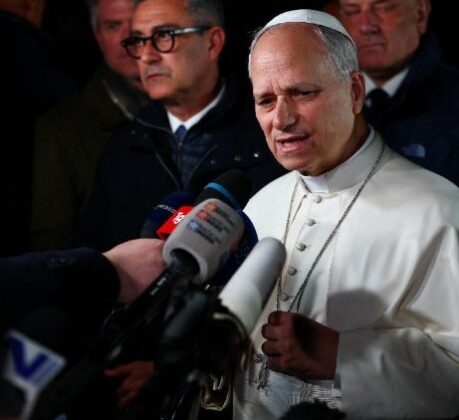 O Papa: a Igreja anuncia o Evangelho. Se alguém me criticar, que o faça com sinceridade