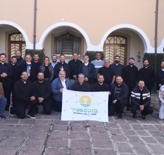 Encontro Estadual do Regional Sul 1 reúne padres assessores da PasCom em Itaici