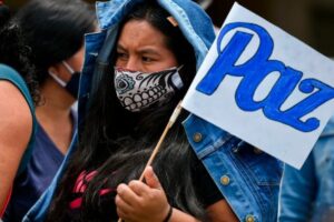 Colômbia: dissidentes das Farc anunciam cessar-fogo