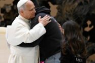 O Papa responde a um jovem “inquieto”: o tempo é um mestre e cura as feridas