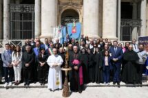 Brasileira na delegação que leva Chama de Santa Rita para bênção do Papa