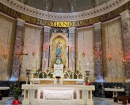 A Basílica de Maria Auxiliadora que está no coração de Roma