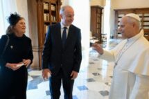 Leão XIV recebe primeiro-ministro da Irlanda